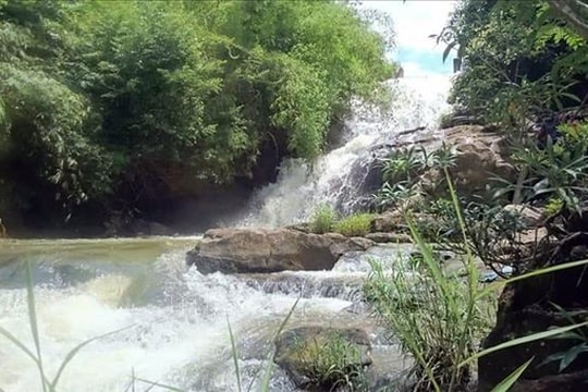Đi tắm suối, hai học sinh tử vong ở Lâm Đồng
