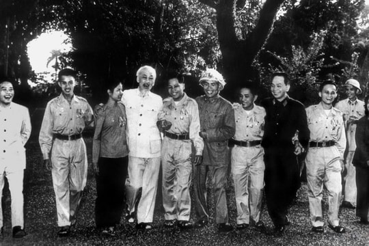 [Photos] President Ho Chi Minh’s call for patriotic emulation lives on