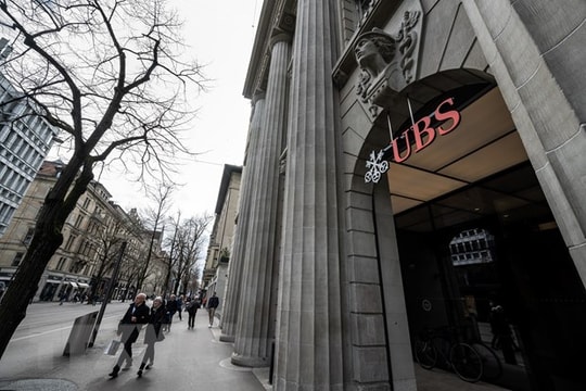 Ngân hàng UBS hoàn tất thương vụ thâu tóm Credit Suisse