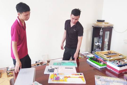 [Video] Kỳ công thú chơi nút bàn phím máy vi tính
