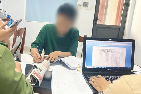 Đường dây mua bán thông tin tài khoản ngân hàng có sự tiếp tay của nhân viên ngân hàng