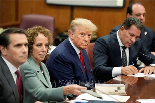 Thẩm phán ra lệnh cấm ông Trump tiết lộ những chi tiết trong vụ án tài liệu mật