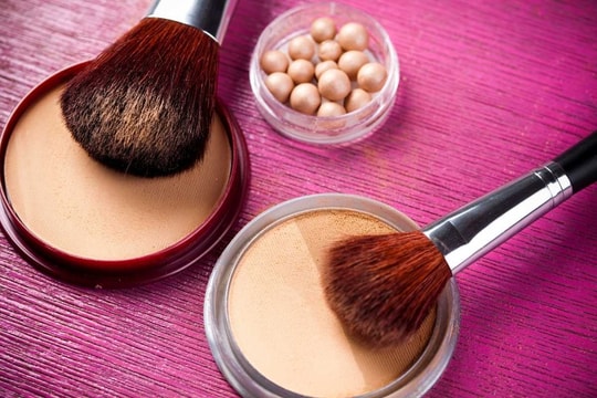 Bí quyết giữ lớp trang điểm tươi tắn, lâu trôi trong ngày hè nắng nóng