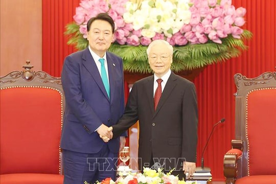 Tổng Bí thư Nguyễn Phú Trọng tiếp Tổng thống Hàn Quốc Yoon Suk Yeol