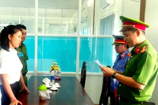 Vừa hết hạn tạm giam, nữ Chủ tịch Hội đồng quản trị công ty đăng kiểm xe cơ giới ở Phú Yên lại bị bắt