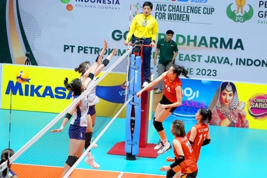 Đội tuyển Việt Nam vào bán kết giải bóng chuyền AVC Challenge Cup