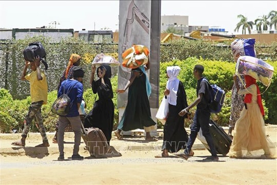 Giao tranh tiếp diễn, viện trợ nhân đạo bị đình trệ ở Sudan