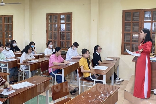 Các trường THPT công lập tổ chức nhập học cho học sinh trúng tuyển vào lớp 10