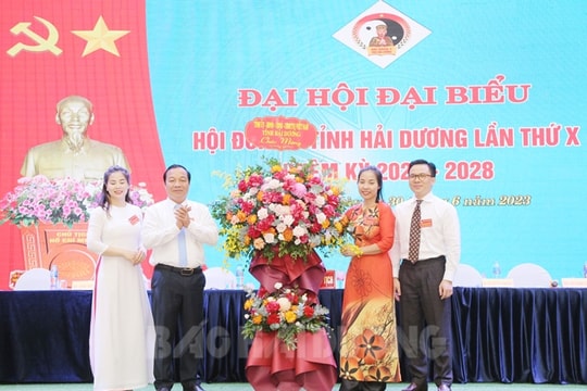 Phát triển song hành y học cổ truyền với y học hiện đại trong khám chữa bệnh, bảo vệ sức khỏe nhân dân