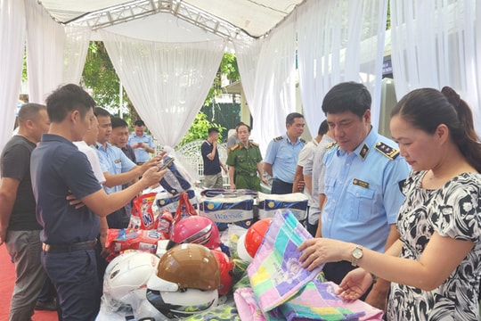 Trưng bày, so sánh hàng thật, hàng giả