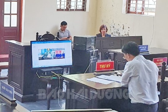 Lĩnh 7 năm 9 tháng tù vì tham ô tài sản của công ty