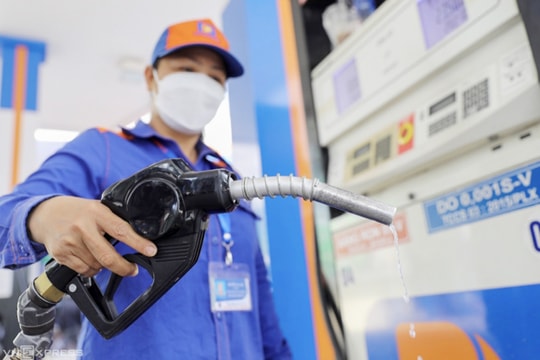 Lùi ngày điều chỉnh giá xăng dầu sang 3.7, giá bán lẻ dự báo giảm nhẹ