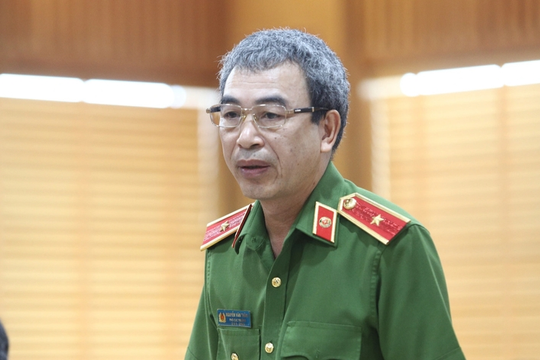 Điều tra việc giá sách giáo khoa "cao hơn khả năng của người lao động"