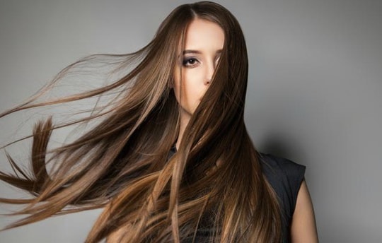 Cách chăm sóc sức khỏe da đầu để có mái tóc dày mượt, óng ả