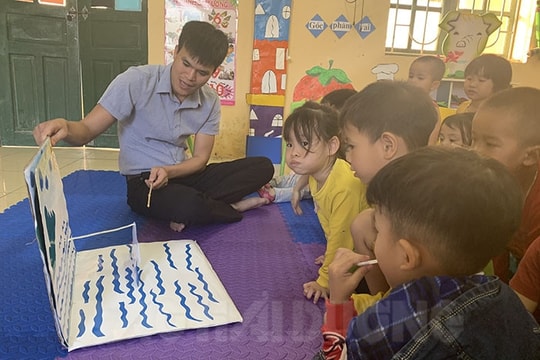 Ôi! Con trai tôi chọn nghề giáo viên mầm non...