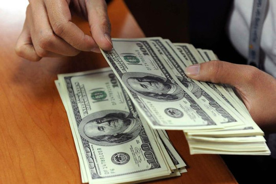 Giá USD ngân hàng tăng vọt