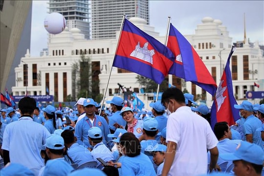 Quốc vương Campuchia ký Sắc lệnh ban hành Luật Bầu cử sửa đổi