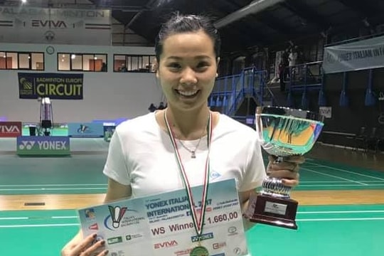 Tay vợt Nguyễn Thùy Linh xuất sắc thắng đối thủ hơn 16 bậc tại giải Cầu lông Canada mở rộng