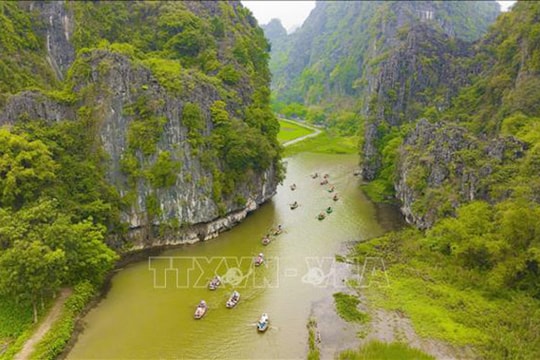 Khu du lịch Tam Cốc - Bích Động tạm dừng đón khách tham quan
