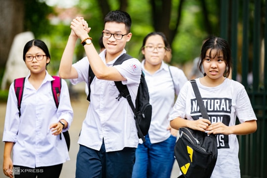 Tỷ lệ học sinh đỗ lớp 10 công lập Hà Nội cao hơn dự kiến