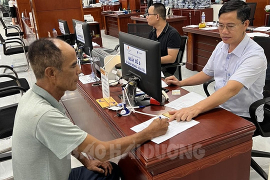 Thành tựu sau nửa nhiệm kỳ thực hiện Nghị quyết Đại hội Đảng: Bài 7 - Đổi mới trong đánh giá cán bộ