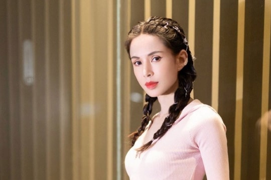 "Tiểu Long Nữ" Lý Nhược Đồng khoe sắc vóc xinh đẹp ở tuổi U60