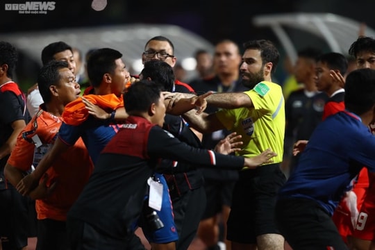 Đánh nhau ở chung kết SEA Games 32, cầu thủ Thái Lan, Indonesia bị phạt nặng