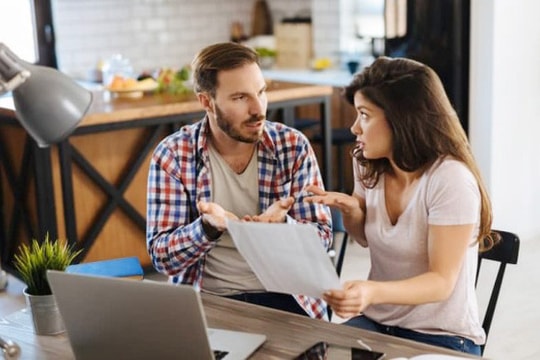4 bí mật tiền bạc cần biết trước khi kết hôn