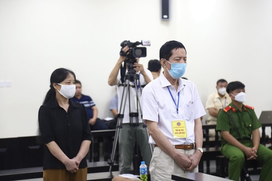 Liên quan vụ lộ đề thi, 2 giảng viên đại học nhận án