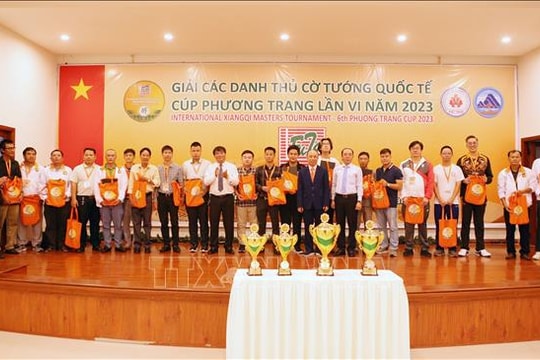 Kỳ thủ Việt Nam và quốc tế tranh tài Cờ tướng Cup Phương Trang