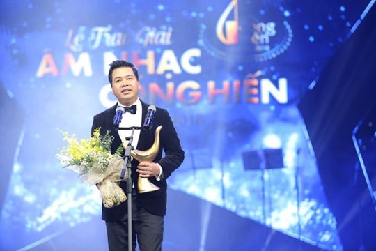 Đăng Dương "gói" 30 năm ca hát trong liveshow "Tổ quốc gọi tên mình"