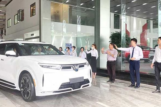 VinFast Hải Dương bàn giao hơn 220 ô tô điện