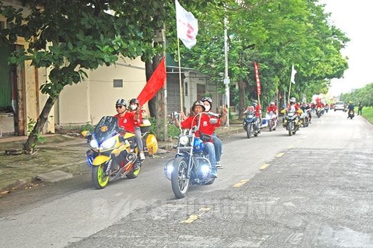 Diễu hành tuyên truyền Ngày hội hiến máu Hải Dương ngàn trái tim hồng