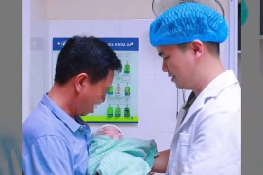 Bà ngoại 50 tuổi bất ngờ phát hiện mang thai tự nhiên