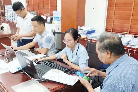 [Audio] Gỡ vướng trong cấp, đổi giấy phép lái xe trực tuyến