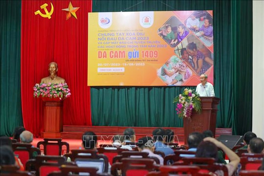 Phát động chương trình nhắn tin "Chung tay xoa dịu nỗi đau da cam"