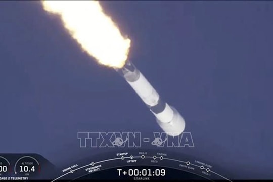 SpaceX phóng thêm 15 vệ tinh Internet lên quỹ đạo