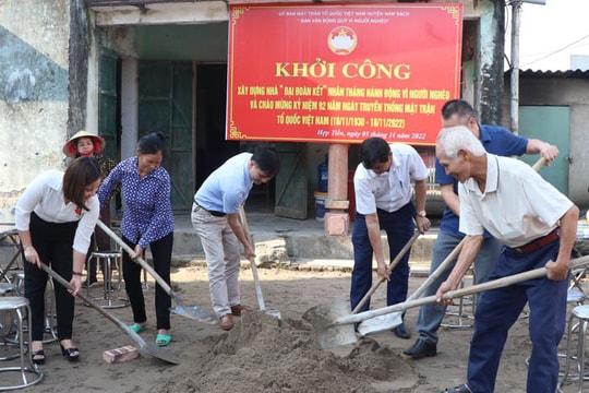 315 hộ nghèo và cận nghèo không có vốn đối ứng  xây nhà “đại đoàn kết”