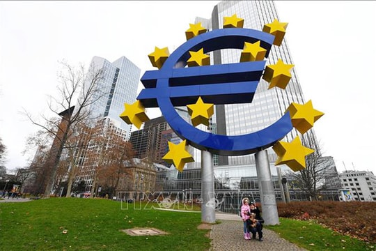 ECB tăng cường giám sát thanh khoản của các ngân hàng