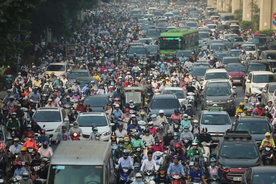 Expats frenemies with motorbikes
