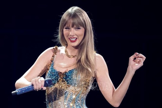 Taylor Swift tiếp tục hành trình vô tiền khoáng hậu