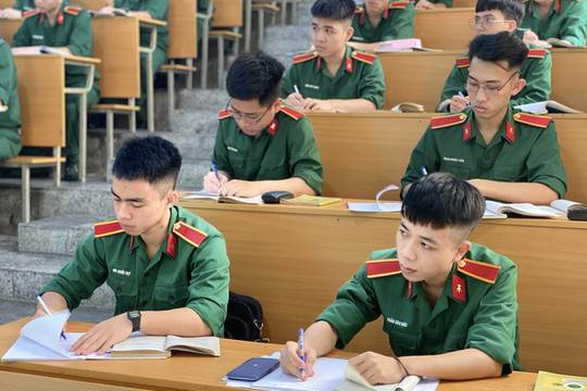 Điểm sàn 17 trường quân đội cao nhất 23,5