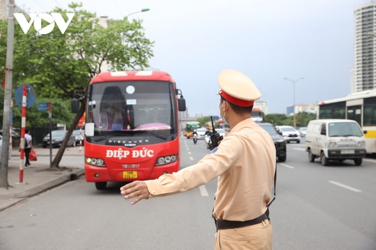 Bộ Công an tổng kiểm soát xe ô tô kinh doanh vận tải từ ngày 1.8