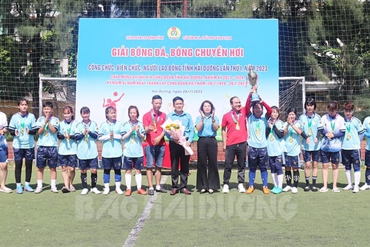 [Video] Công đoàn Các khu công nghiệp Hải Dương vô địch Giải bóng đá nam - nữ