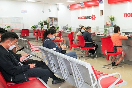 Nhiều ngân hàng có thu nhập "khủng" nhưng cắt giảm hàng trăm nhân sự