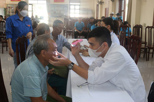 Nhiều hoạt động chăm lo người có công, gia đình chính sách