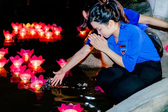 [Photos] Warm images of gratitude to meritorious people