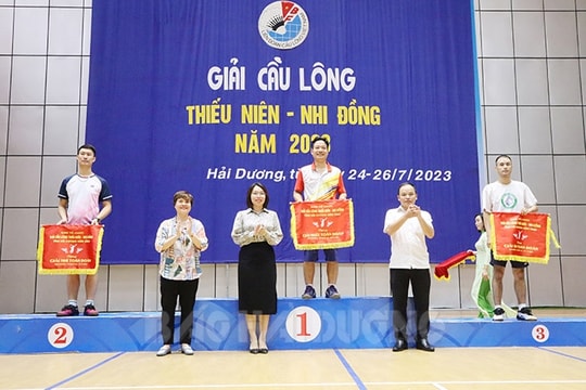 Nhà Thiếu nhi tỉnh nhất toàn đoàn Giải cầu lông thiếu niên - nhi đồng Hải Dương
