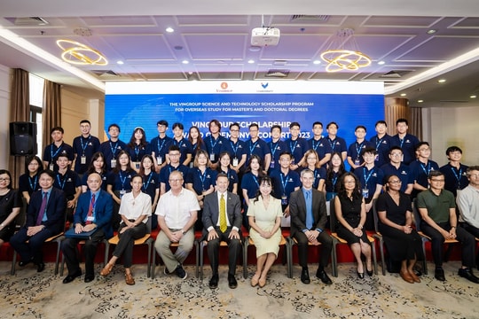 Vingroup trao 120 tỷ đồng học bổng khoa học công nghệ năm 2023