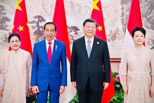 Tổng thống Indonesia thăm Trung Quốc, ký kết nhiều thỏa thuận hợp tác